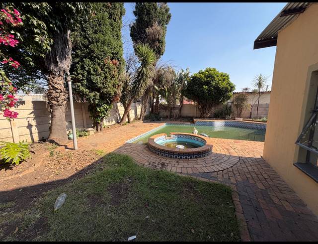 4 BEDROOM HOUSE FOR SALE IN BRENTHURST